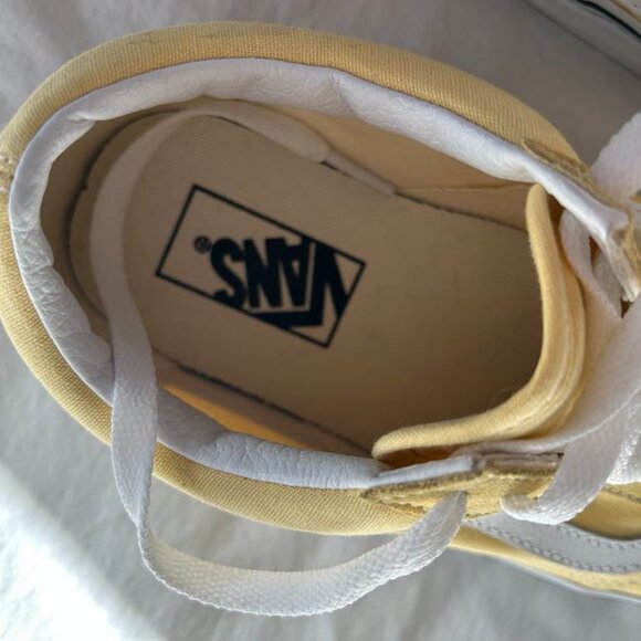 NWOT - Vans Old Skool Sneakers in Buttery Yellow Suede & Canvas – Women’s US 8.5 - Picture 5 of 7